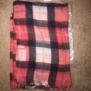 Avenue Scarf - Check Mate